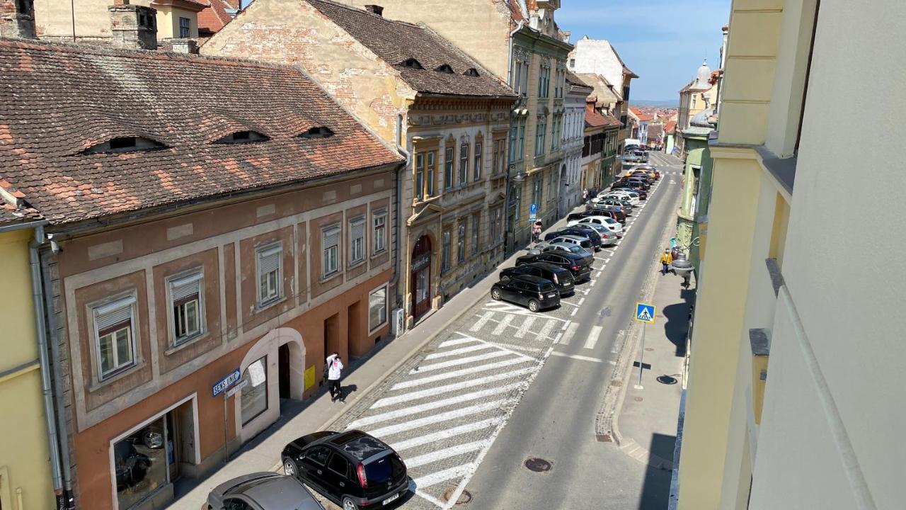 Old Town Apartment Ana Sibiu Esterno foto