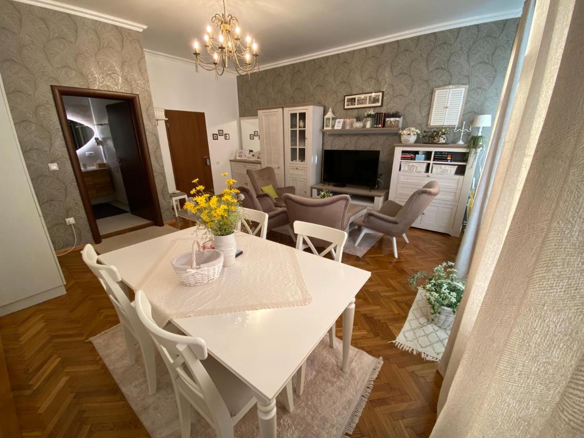 Old Town Apartment Ana Sibiu Esterno foto